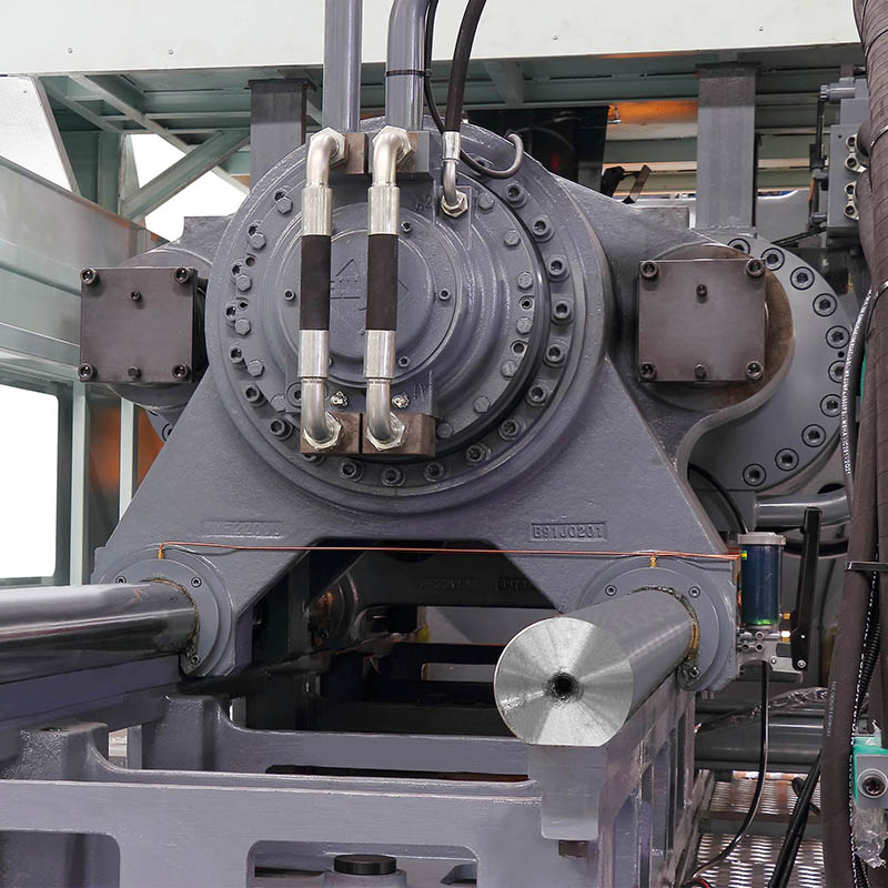 HXM2200: HXM servo vstrekovací stroj